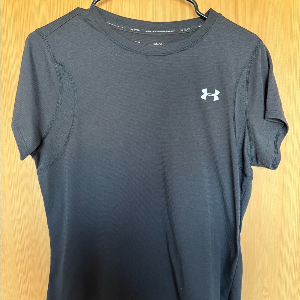 Womens Under Armour Shirt